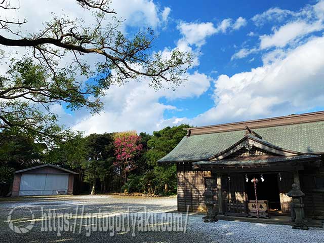 優婆夷宝明神社