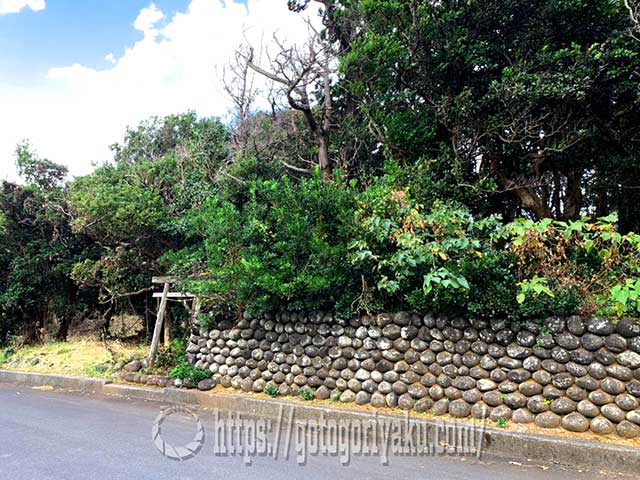 優婆夷宝明神社